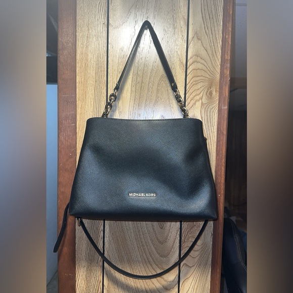 Michael Kors Handbags - Michael Kors Purse